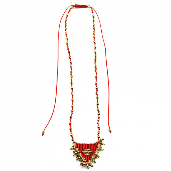 Short necklace with crochet talisman