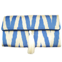Ikat clutch