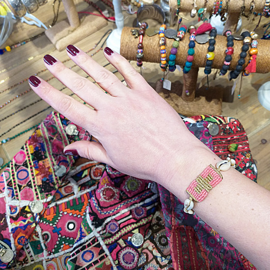 Talisman bracelet with shells