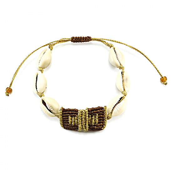 Talisman bracelet with shells