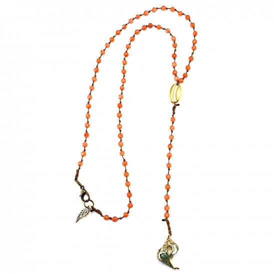 Necklace with shell