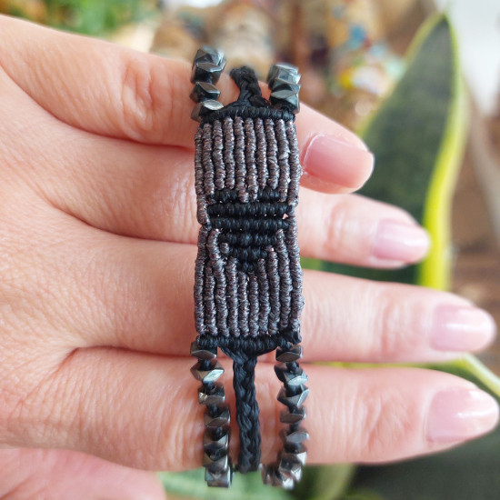 Macrame heart bracelet 1501839