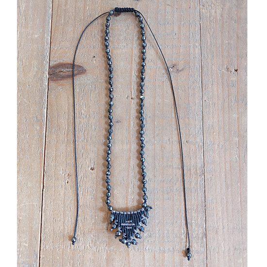 Necklace with macrame talisman 1001619