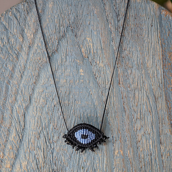 Macrame evil eye necklace 1001636