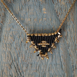 Macrame talisman necklace 1002156