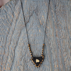 Macrame pendant with little heart 1002790