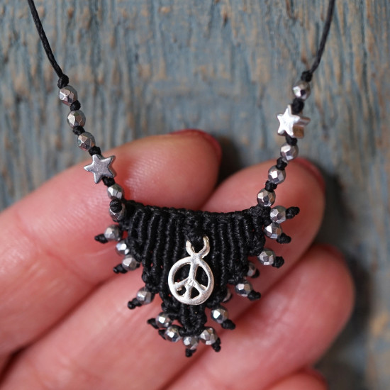 Macrame necklace 1002797