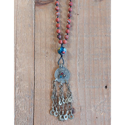 Vintage pendant necklace 1002809
