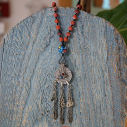 Vintage pendant necklace 1002809