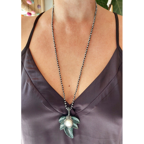 Leaf pendant necklace 1003068