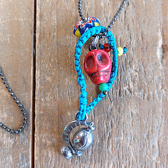 Globe pendant necklace 1003210