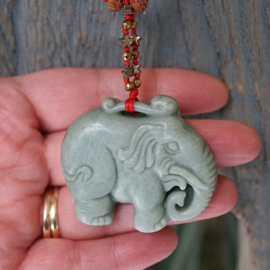 Jade elephant pendant necklace 1003249