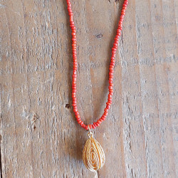 Egg pendant necklace 1003310