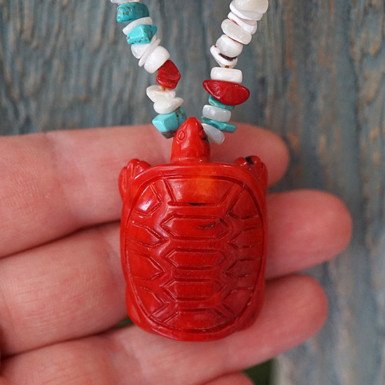 Coral tortoise pendant necklace 1003356