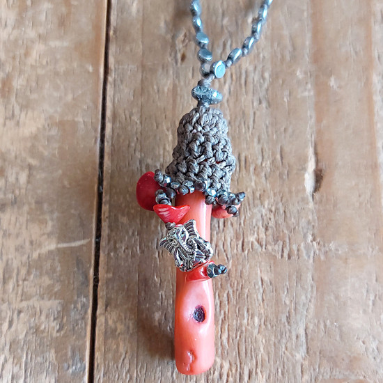 Macrame coral pendant necklace 1003371