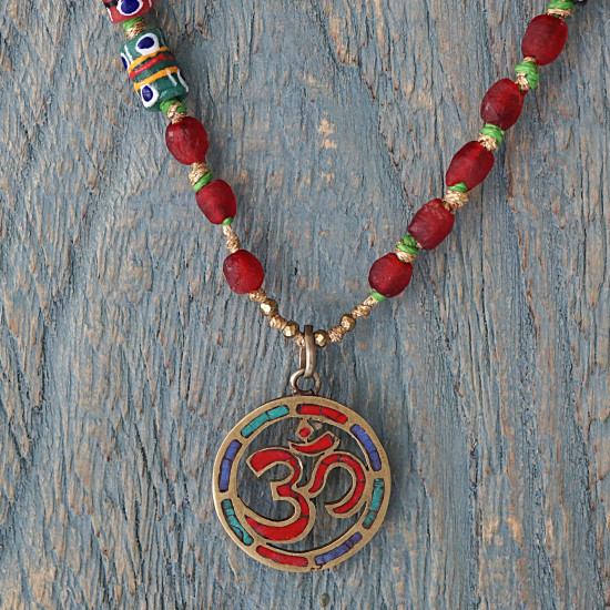 Nepalese om pendant necklace 1003374