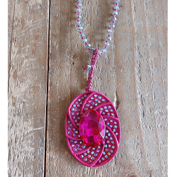 Antique style pendant necklace 1003385