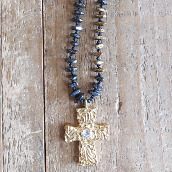 Cross pendant necklace 1003395