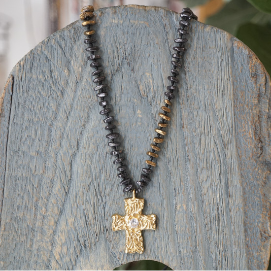 Cross pendant necklace 1003395